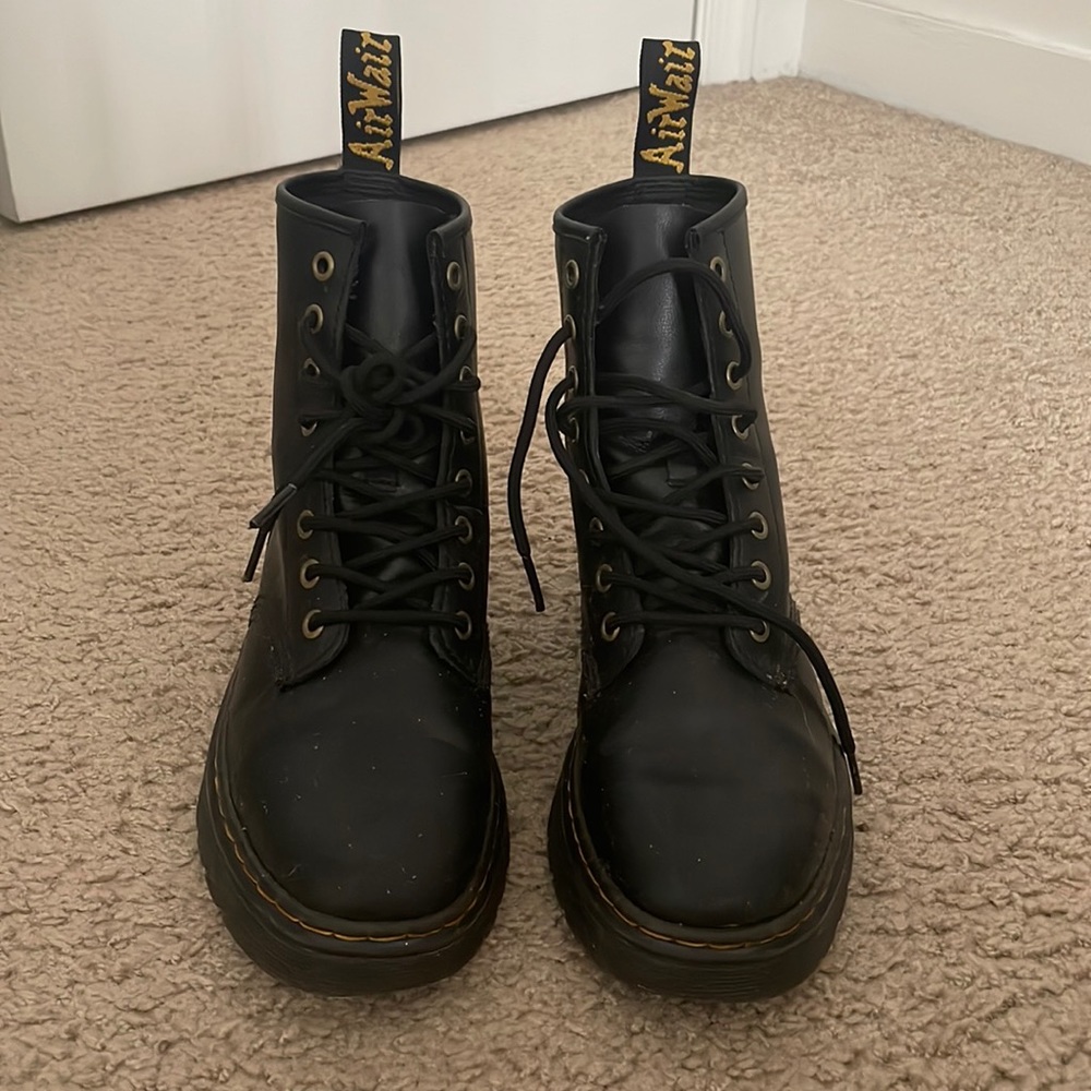 DR MARTENS Used Airwave Black Leather Combat Boots